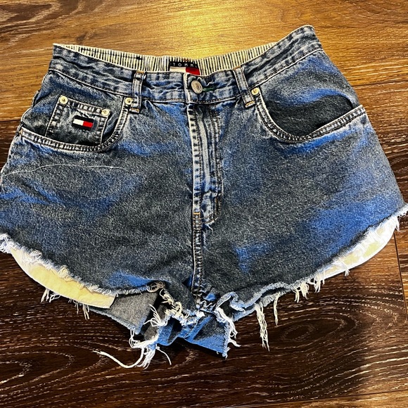 Tommy Hilfiger vintage style raw hem cut off blue jean short shorts size 6 - Picture 1 of 7